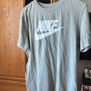 Nike Men's T-Shirt